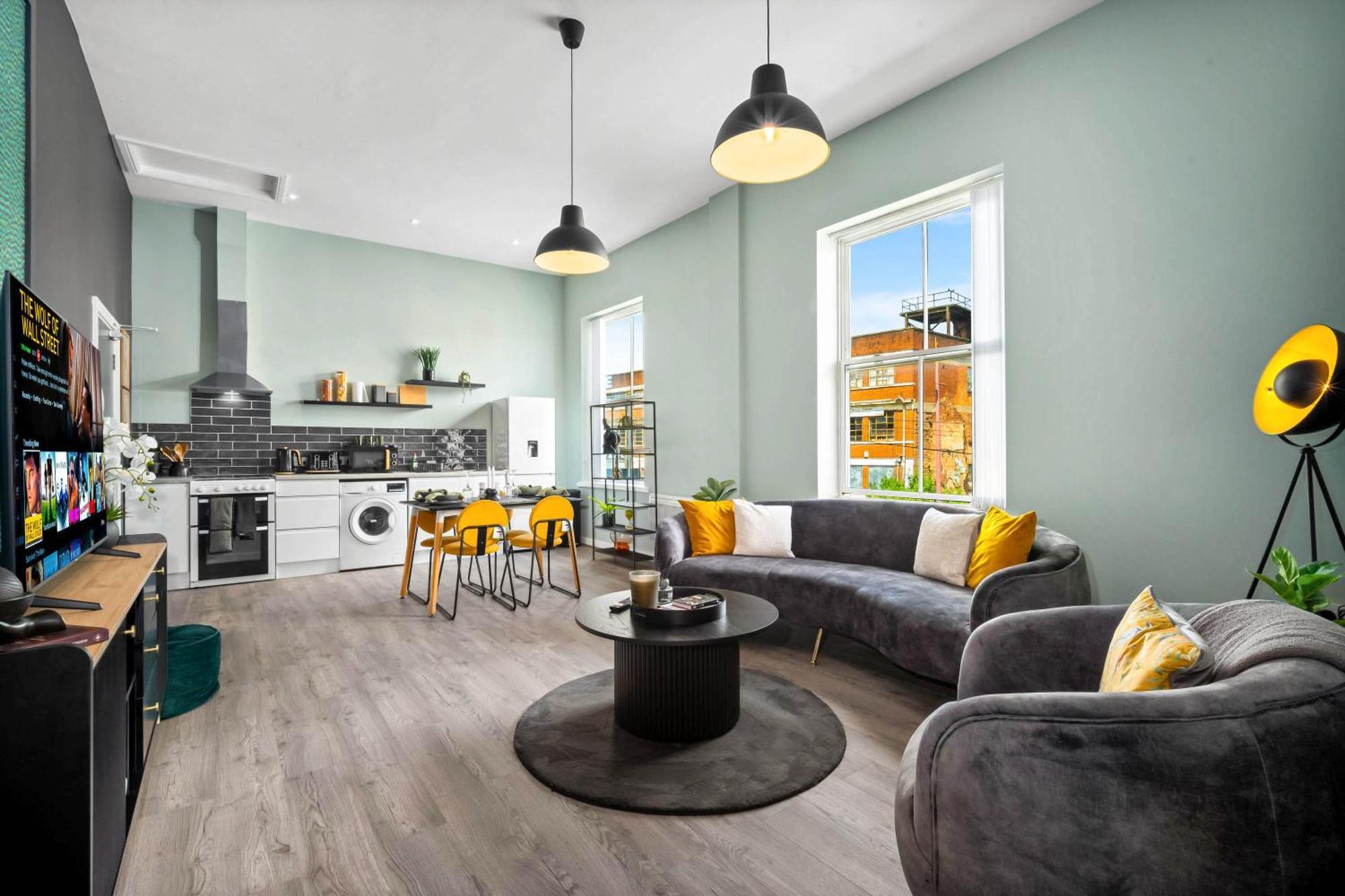 Stylish Near Centre - Secure Parking 1sh Apartment *